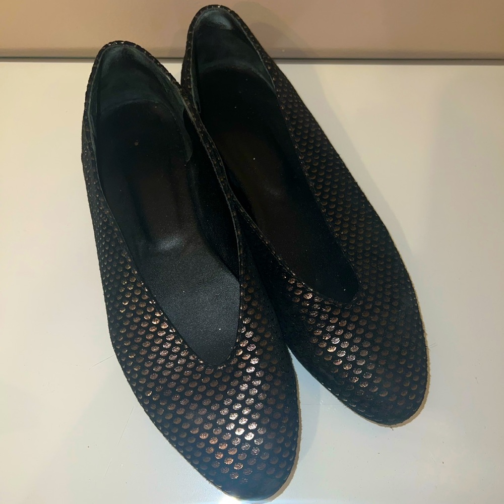 Gently worn, black sued with metallic print Asoliani ballet flats. Size 37.